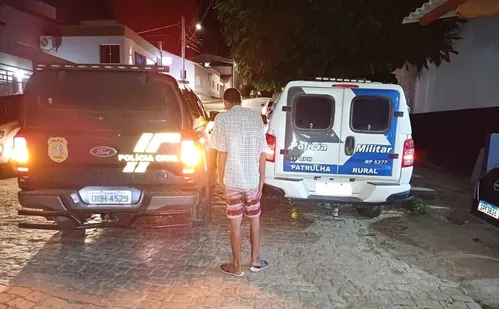 
          Imagem ilustrativa da imagem Preso suspeito de atear fogo em companheira em Ecoporanga
          