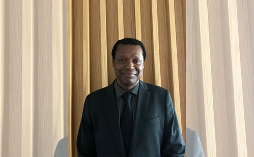 
          Imagem ilustrativa da imagem Procurador do ES é o segundo desembargador negro a ser nomeado por Lula para o TRF
          