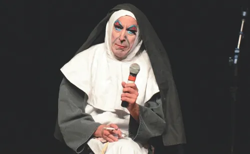 
          Imagem ilustrativa da imagem Programação do fim de semana tem tributo ao Pink Floyd e comédia com Irmã Selma
          