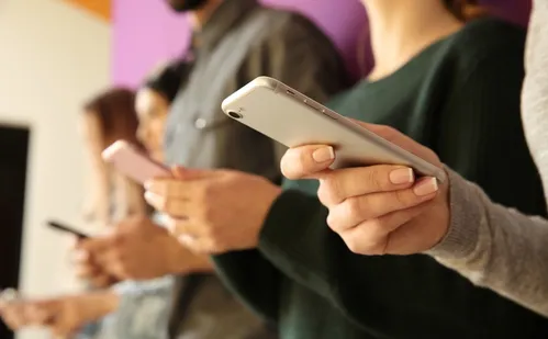 
          Imagem ilustrativa da imagem Psiquiatra afirma: “Jovens têm dificuldade de viver a vida real”
          