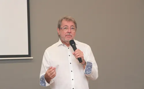 
          Imagem ilustrativa da imagem Psiquiatra afirma: “Jovens têm dificuldade de viver a vida real”
          