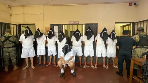 
          Imagem ilustrativa da imagem Qual é o tamanho do ‘exército’ do PCC no Paraguai, na Venezuela e na Bolívia?
          