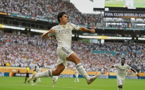 
          Imagem ilustrativa da imagem Quem é Gonzalo García, jovem que levou Real Madrid para as quartas do Mundial
          