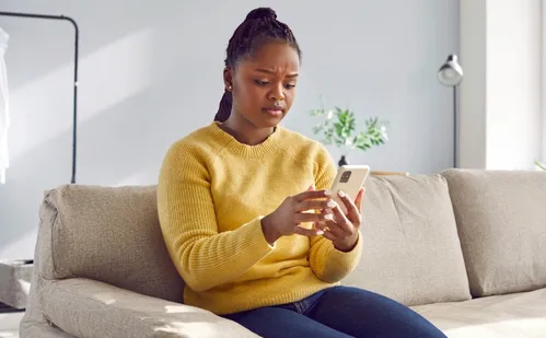 
          Imagem ilustrativa da imagem Redes sociais aumentam pressão em adolescentes por "aparência perfeita"
          