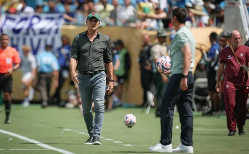 
          Imagem ilustrativa da imagem Renato valoriza adaptação do Fluminense em vitória no Mundial
          