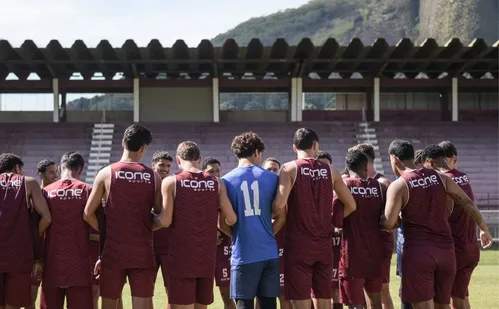 
          Imagem ilustrativa da imagem Rivais disputam vaga na Copinha neste sábado
          