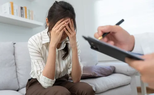 
          Imagem ilustrativa da imagem Saúde mental: 7 mil buscam tratamentos e internações para vencer vícios
          