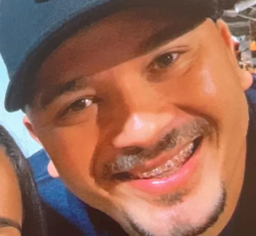 
          Imagem ilustrativa da imagem Segurança executado com 4 tiros na cabeça na Macaxeira, Zona Norte do Recife
          