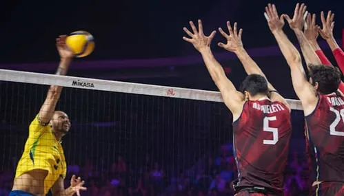 
          Imagem ilustrativa da imagem Seleção masculina derrota a Itália na Liga das Nações de vôlei
          