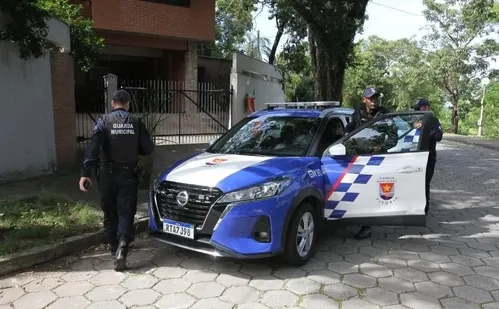 
          Imagem ilustrativa da imagem Senado aprova PEC que transforma guardas em polícia municipal
          