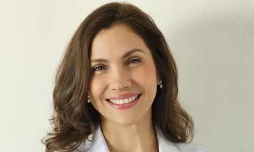 
          Imagem ilustrativa da imagem Tatuagem ocular acende alerta em olhos saudáveis, mas resgata autoestima de cegos
          