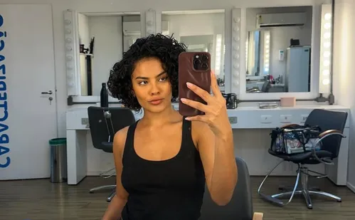 
          Imagem ilustrativa da imagem 'Tem dias difíceis', diz Bella Campos sobre críticas ao seu trabalho
          