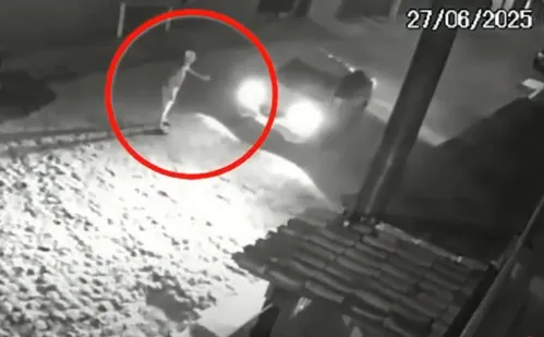 
          Imagem ilustrativa da imagem VÍDEO | Motorista de aplicativo tem carro roubado em Vila Velha
          