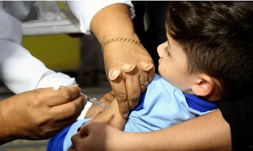 
          Imagem ilustrativa da imagem Dia D: Veja onde se vacinar contra a gripe no Recife
          