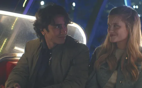 
          Imagem ilustrativa da imagem Velozes e apaixonados em série teen do streaming
          