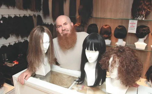 
          Imagem ilustrativa da imagem Virada de visual: casal celebra o Dia dos Namorados com transformação no TN1
          