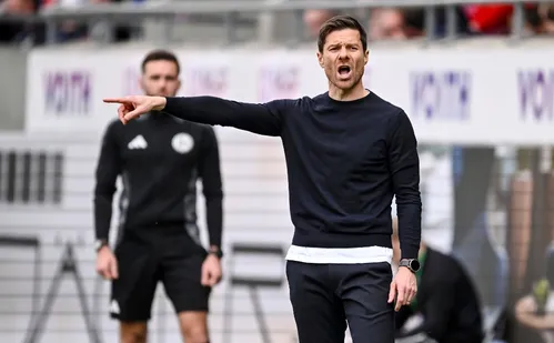 
          Imagem ilustrativa da imagem Xabi Alonso será apresentado no Real no dia que Ancelotti assumirá o Brasil
          