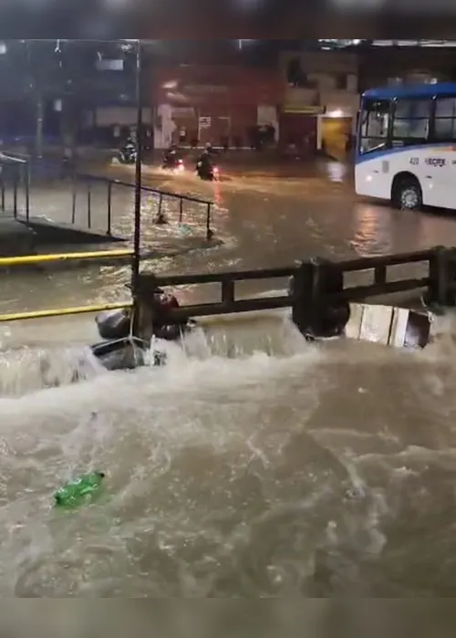Imagem ilustrativa da imagem Chuvas intensas já causam transtornos no Grande Recife