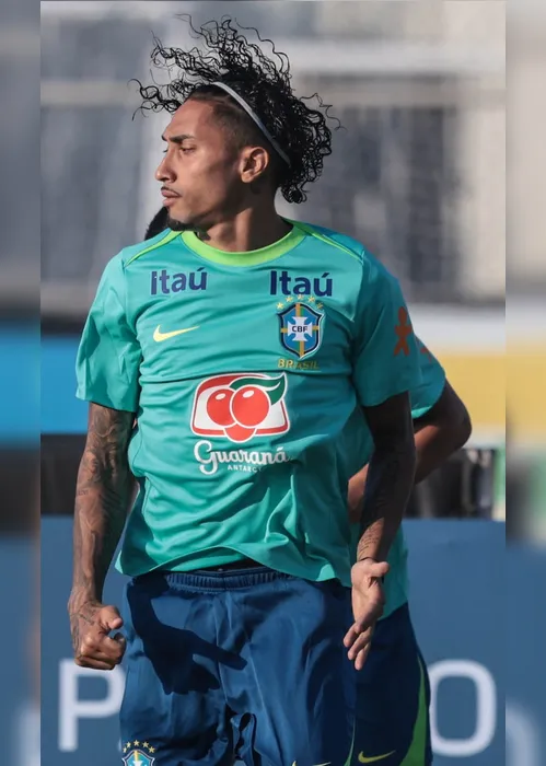 Imagem ilustrativa da imagem Raphinha vê seleção longe do ideal e recorda frase sobre ‘porrada’ na Argentina: ‘Não me arrependo’