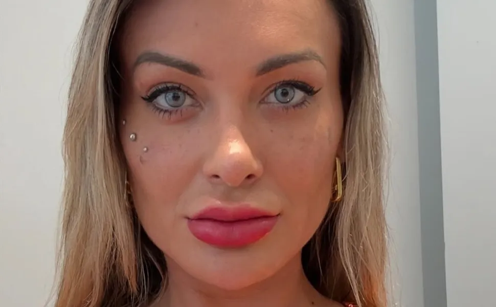 Imagem ilustrativa da imagem Andressa Urach lança novo livro autobiográfico: 'veio do profundo da minha alma'