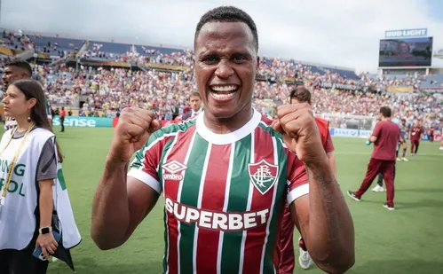 
          Imagem ilustrativa da imagem Arias festeja vaga na semi e diz que Fluminense ‘está perto de realizar um sonho’
          