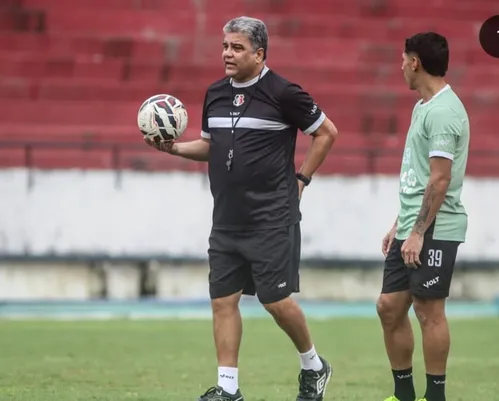 
          Imagem ilustrativa da imagem Santa Cruz encara o América (RN) neste domingo. Empate já classifica os tricolores
          