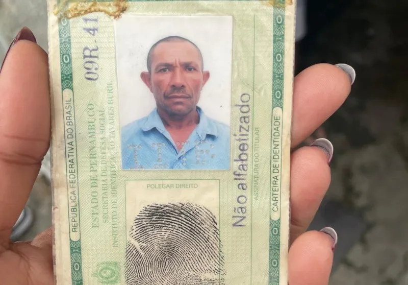 Imagem ilustrativa da imagem Aposentado morre baleado ao tentar defender a filha de agressão de um agiota