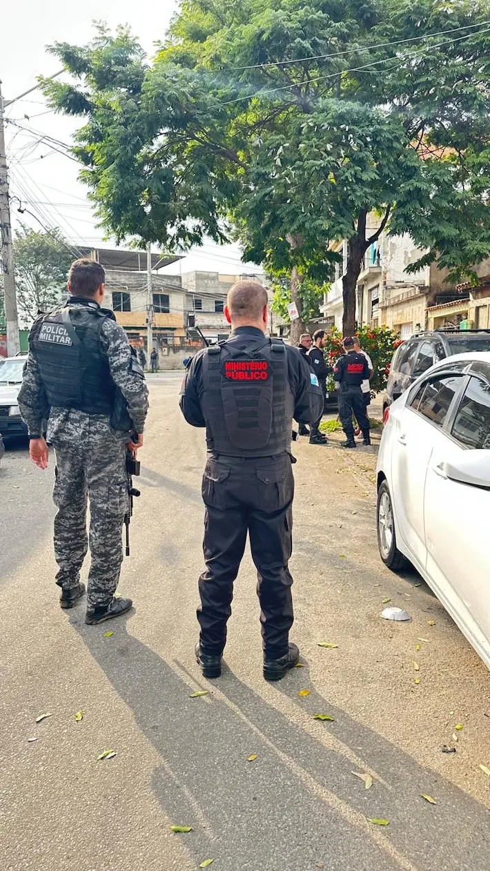 Imagem ilustrativa da imagem Chefe do Comando Vermelho é preso de cuecas em suíte de motel em operação do Bope