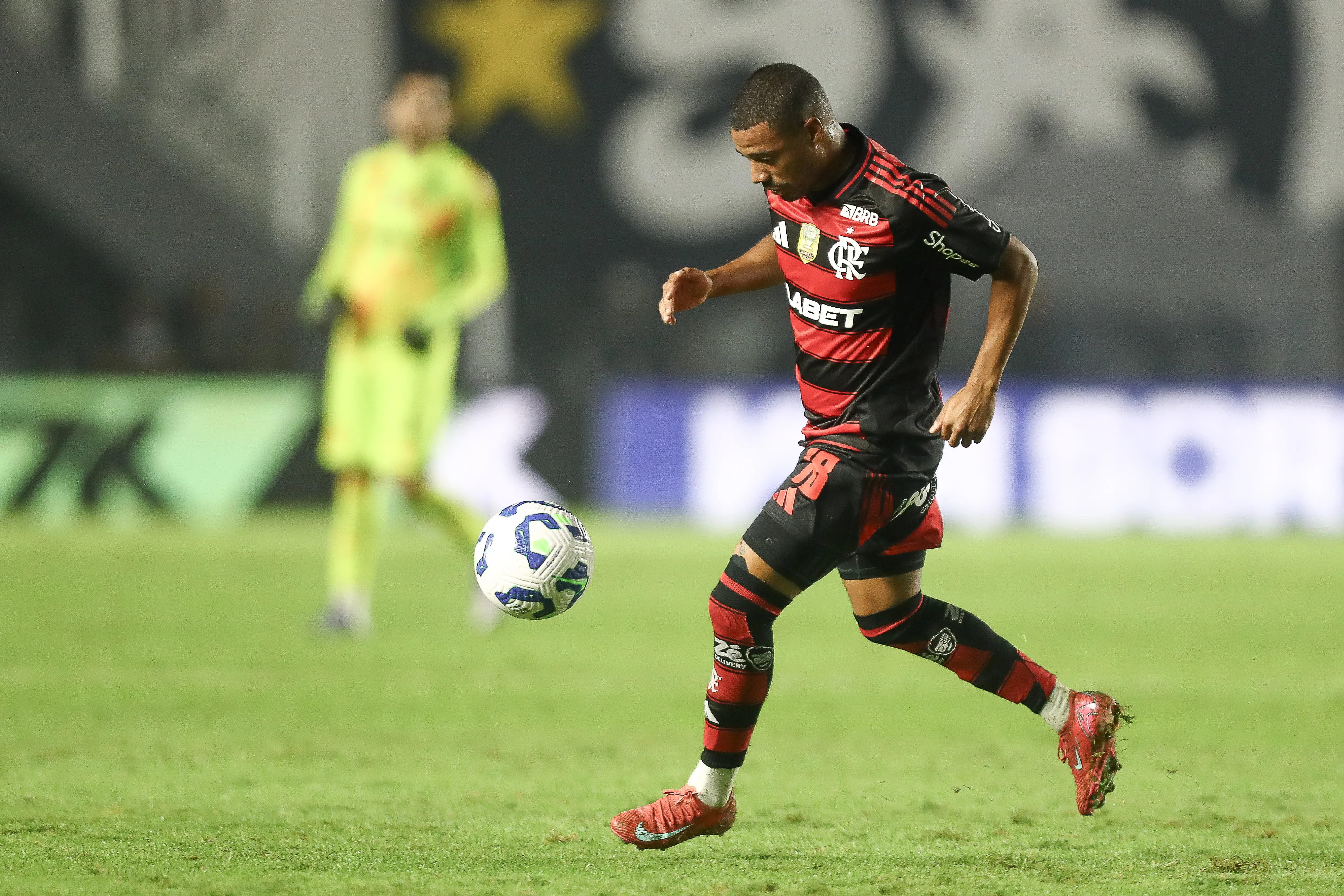 Imagem ilustrativa da imagem Flamengo tenta atenuar crise após mensagem sobre De La Cruz; veja explicação