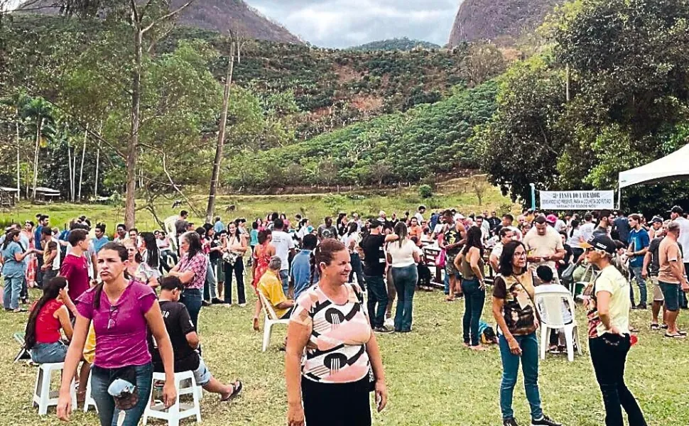 Imagem ilustrativa da imagem Comunidade se prepara para Festa do Lavrador em Muqui
