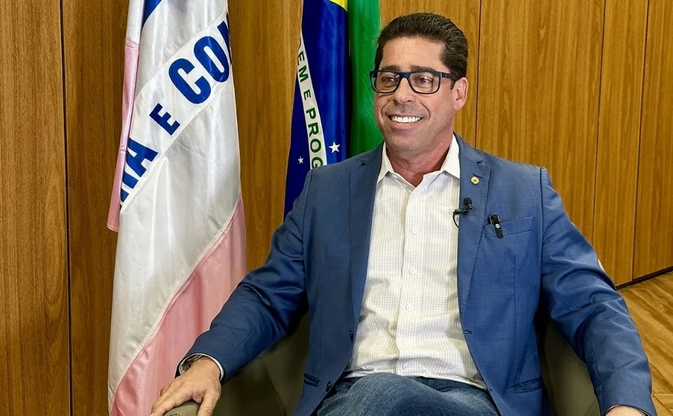 Imagem ilustrativa da imagem Concurso público e diálogo entre poderes: Marcelo Santos faz balanço da gestão