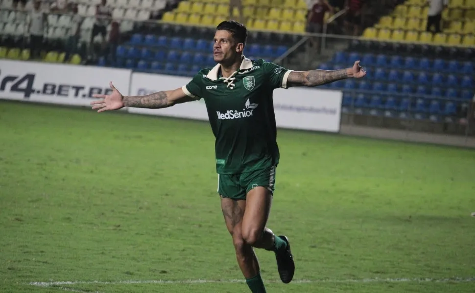 Imagem ilustrativa da imagem Copa ES: Porto Vitória elimina a Desportiva e reedita decisão com o Vitória