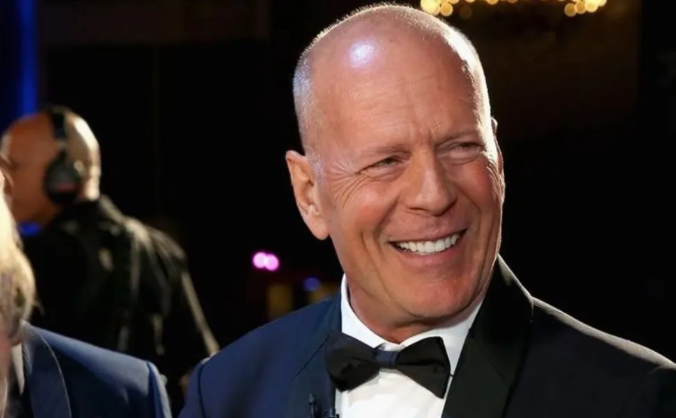 Imagem ilustrativa da imagem Doença avança e Bruce Willis já não fala e nem anda
