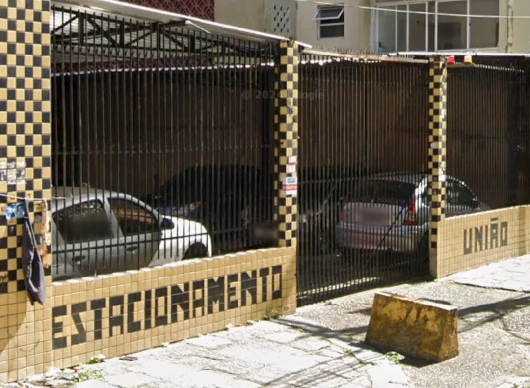 Imagem ilustrativa da imagem Dono de estacionamento é esfaqueado no escritório e socorro leva mais de 3 horas