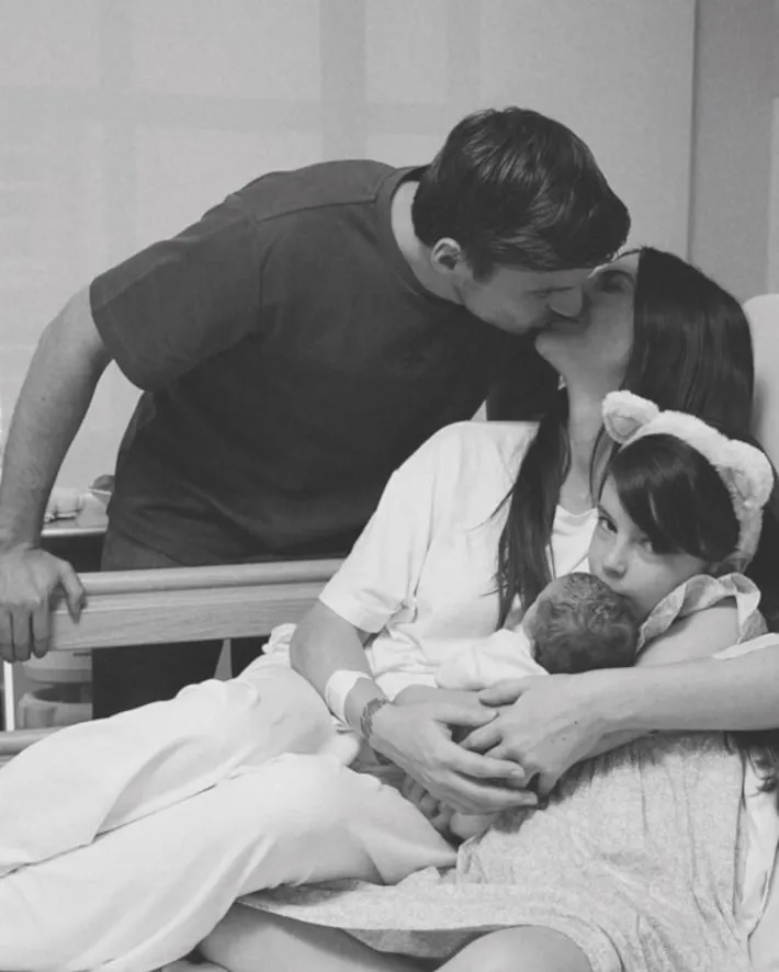 Imagem ilustrativa da imagem F1: Verstappen diz que conviver com Penelope Piquet o ajudou a aprender a ser pai