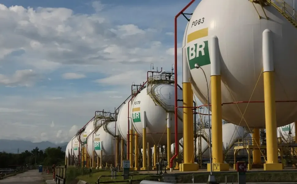 Imagem ilustrativa da imagem Gás para as distribuidoras terá queda de 14%, anuncia Petrobras