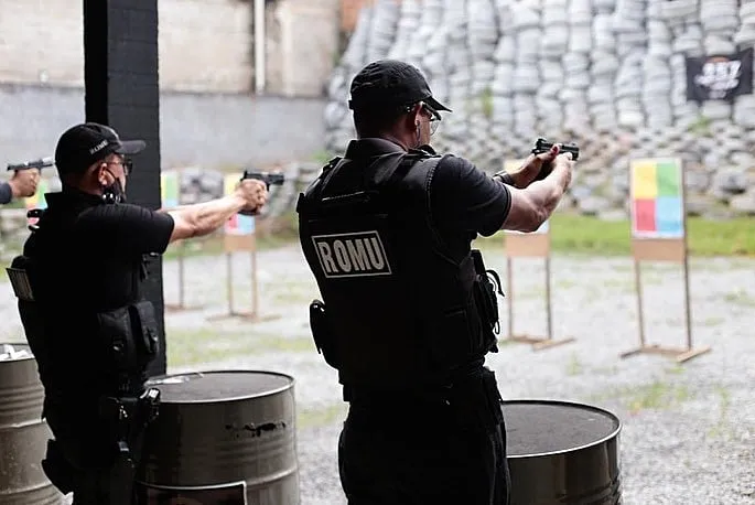 Imagem ilustrativa da imagem Guardas Municipais de Olinda recebem autorização para portar armas de fogo