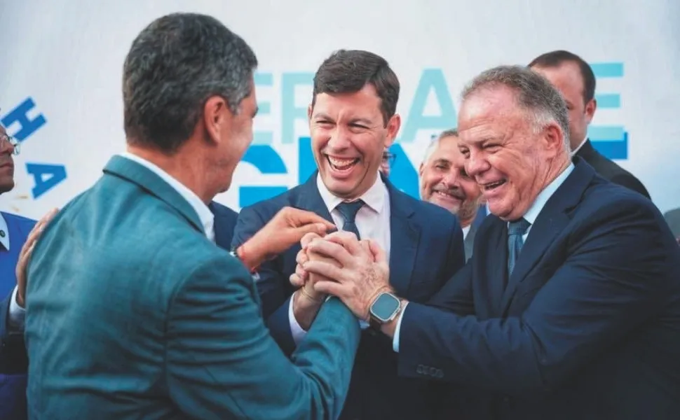 Imagem ilustrativa da imagem “Nós vamos caminhar unidos”, diz Arnaldinho sobre Casagrande e Ferraço