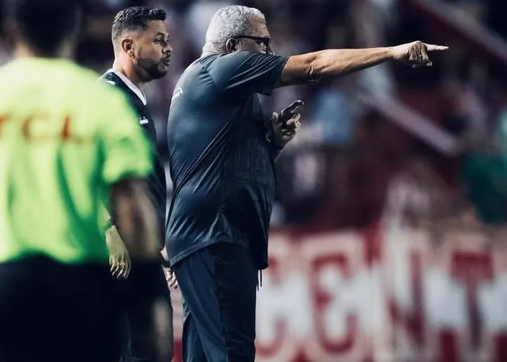 Imagem ilustrativa da imagem O Náutico vai subir e eu só acredito por causa de Hélio dos Anjos. Será?!