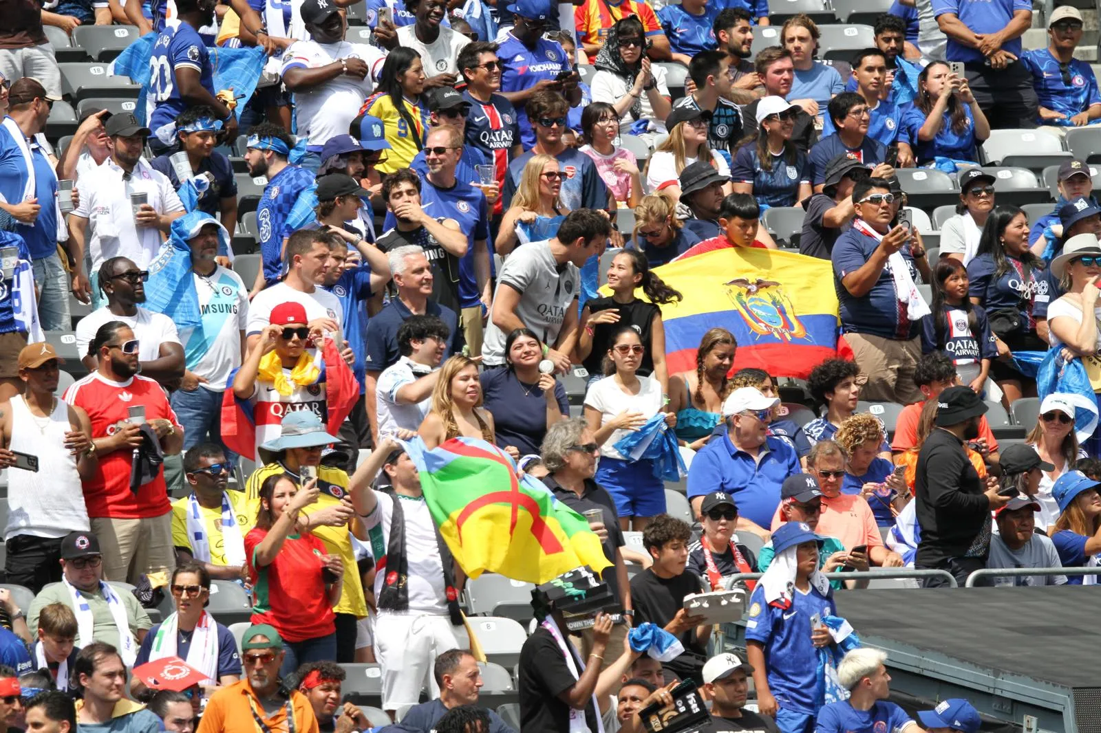 Imagem ilustrativa da imagem O mundo é azul: veja fotos da final da Copa do Mundo de Clubes