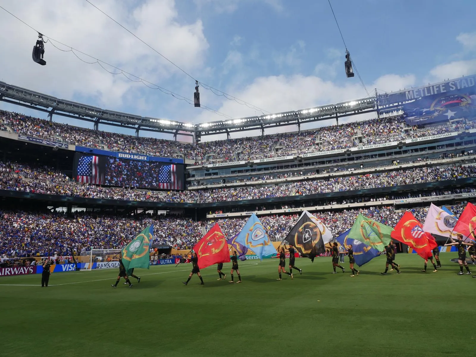 Imagem ilustrativa da imagem O mundo é azul: veja fotos da final da Copa do Mundo de Clubes