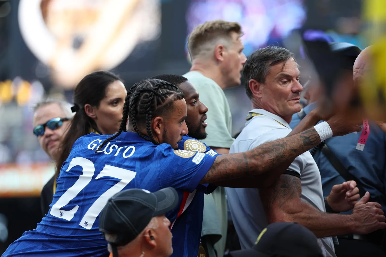 Imagem ilustrativa da imagem O mundo é azul: veja fotos da final da Copa do Mundo de Clubes