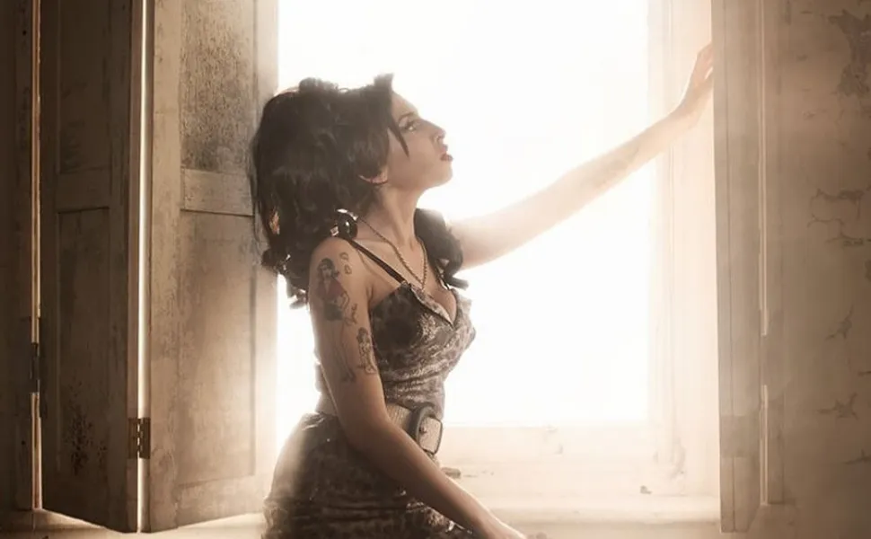 Imagem ilustrativa da imagem Playlist da Semana: 14 anos sem Amy Winehouse