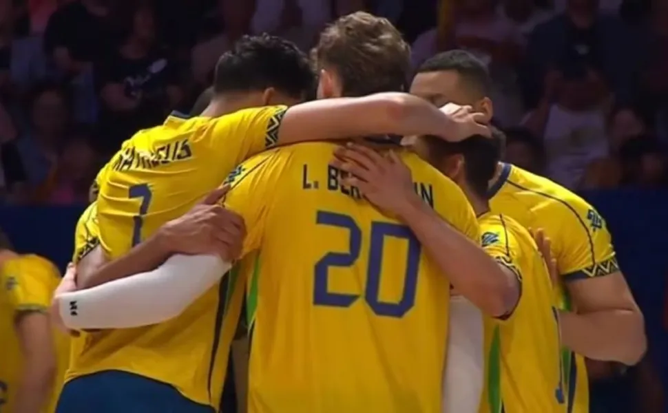 Imagem ilustrativa da imagem Seleção masculina leva susto, bate China e vai à semifinal da Liga das Nações