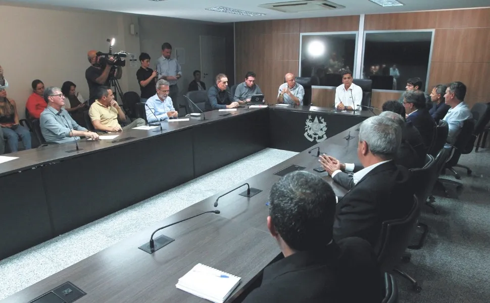 Imagem ilustrativa da imagem Tarifaço: Governo do ES estuda linha de crédito para ajudar produtores e empresas