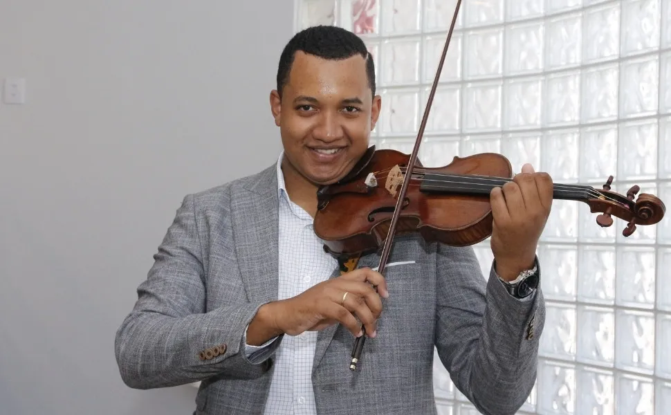 Imagem ilustrativa da imagem Violinista do Espírito Santo em intercâmbio na Alemanha