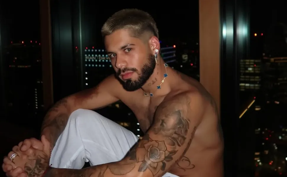 Imagem ilustrativa da imagem Zé Felipe diz ter deslocado o ombro ao brincar após show