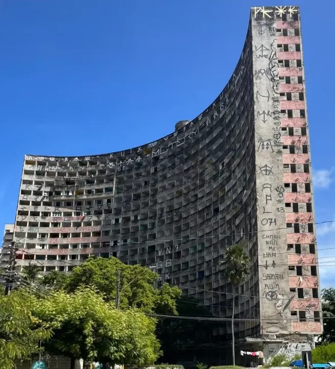 Imagem ilustrativa da imagem Justiça confirma venda do Edifício Holiday e autoriza posse do novo proprietário