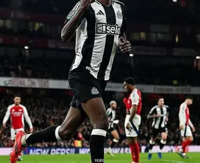 Imagem ilustrativa da imagem Quem é Alexander Isak, atacante sueco que pode custar R$ 893 milhões ao Liverpool