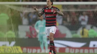 Imagem ilustrativa da imagem Filipe Luís mantém o atacante Pedro fora da lista de relacionados do Flamengo contra o Santos